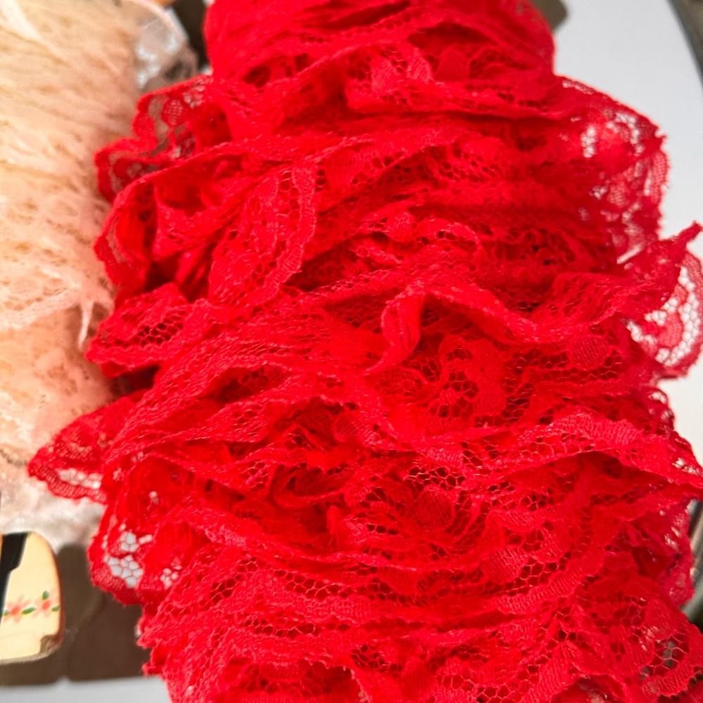 Vintage Ribbon Spun on Vintage Cardboard Dolls - Picture 4 of 6
